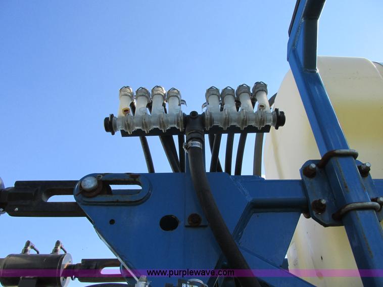 image for item I6192 2006 Kinze 3650 planter