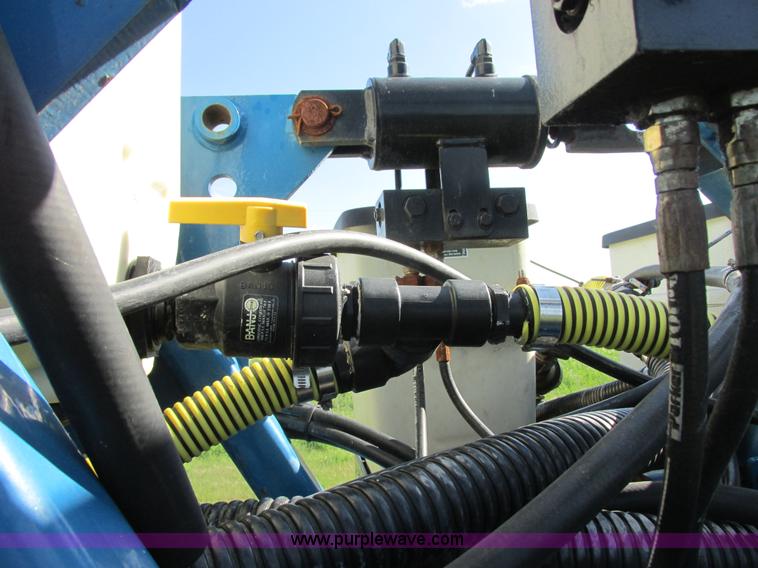 image for item I6192 2006 Kinze 3650 planter