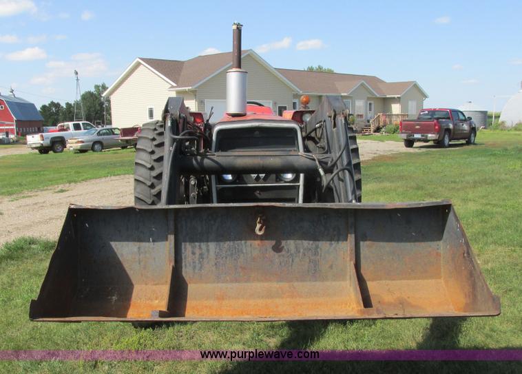 image for item I6193 1979 Massey Ferguson 255 tractor