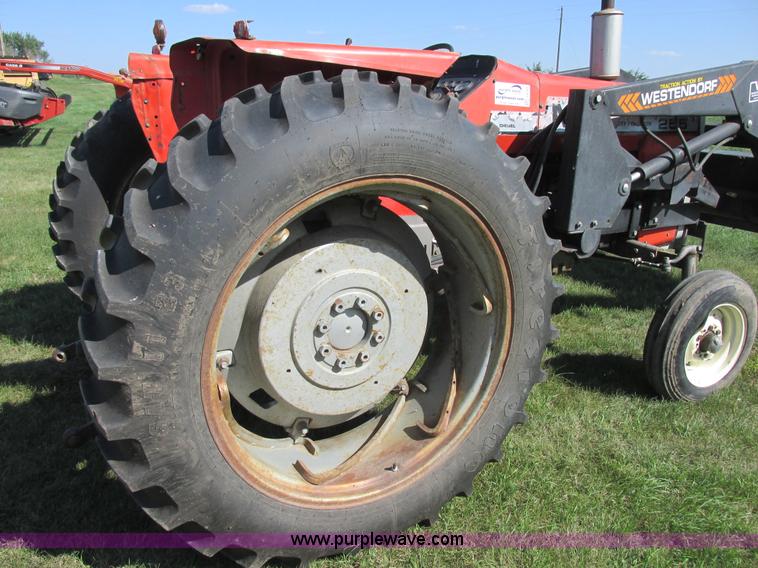 image for item I6193 1979 Massey Ferguson 255 tractor