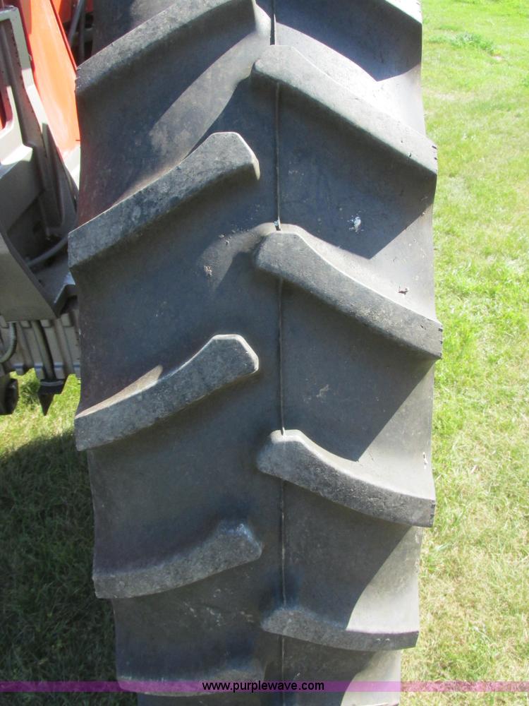 image for item I6193 1979 Massey Ferguson 255 tractor