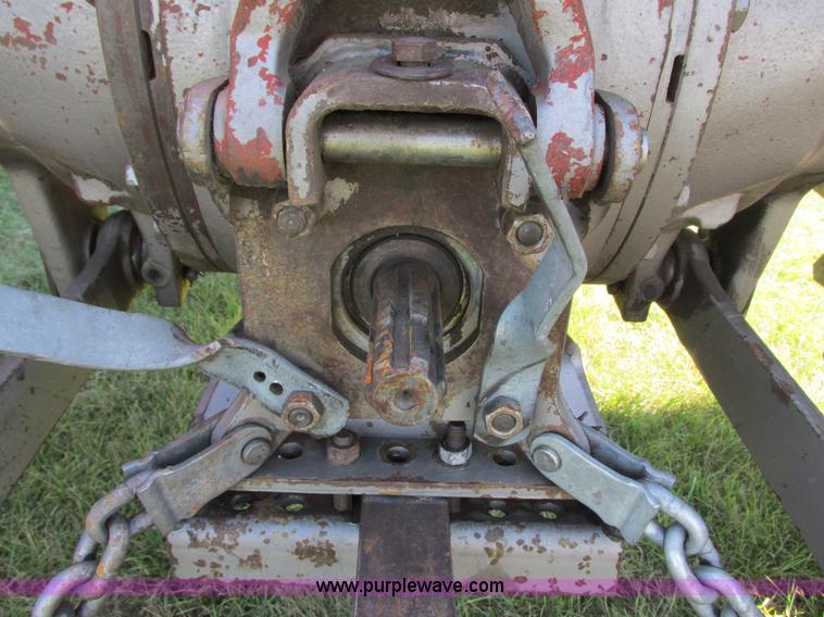 image for item I6193 1979 Massey Ferguson 255 tractor