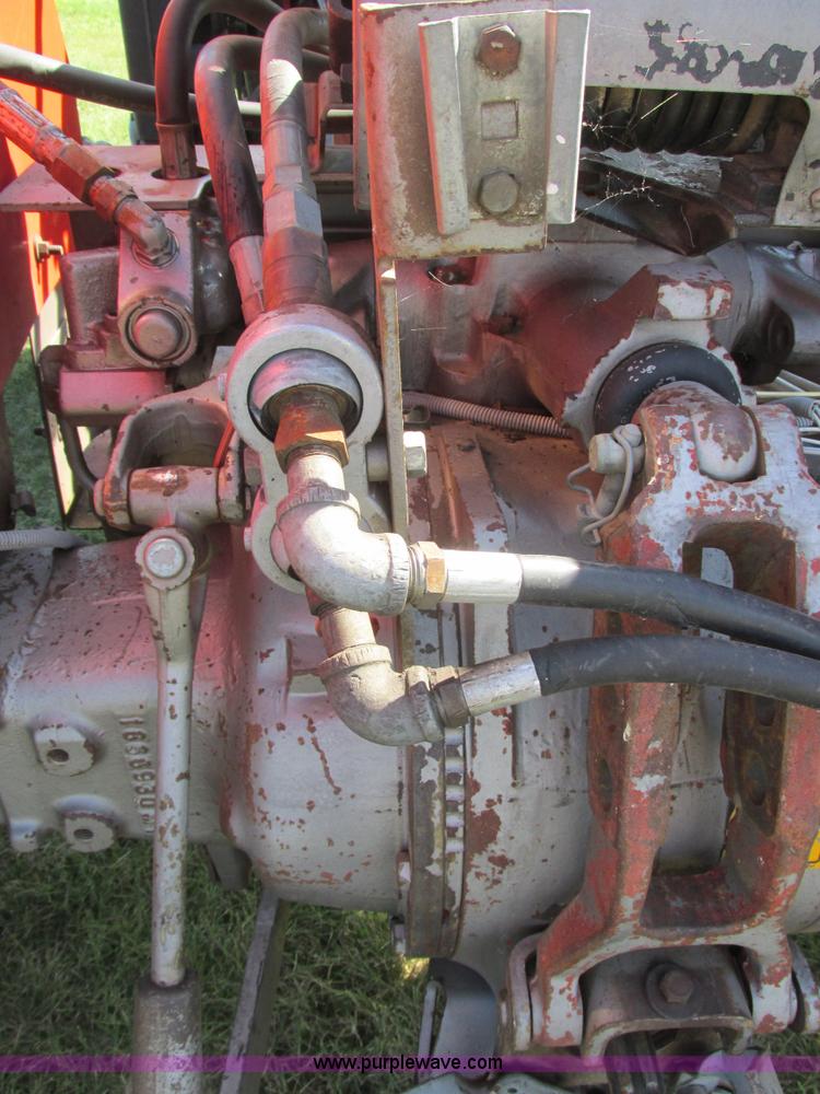 image for item I6193 1979 Massey Ferguson 255 tractor