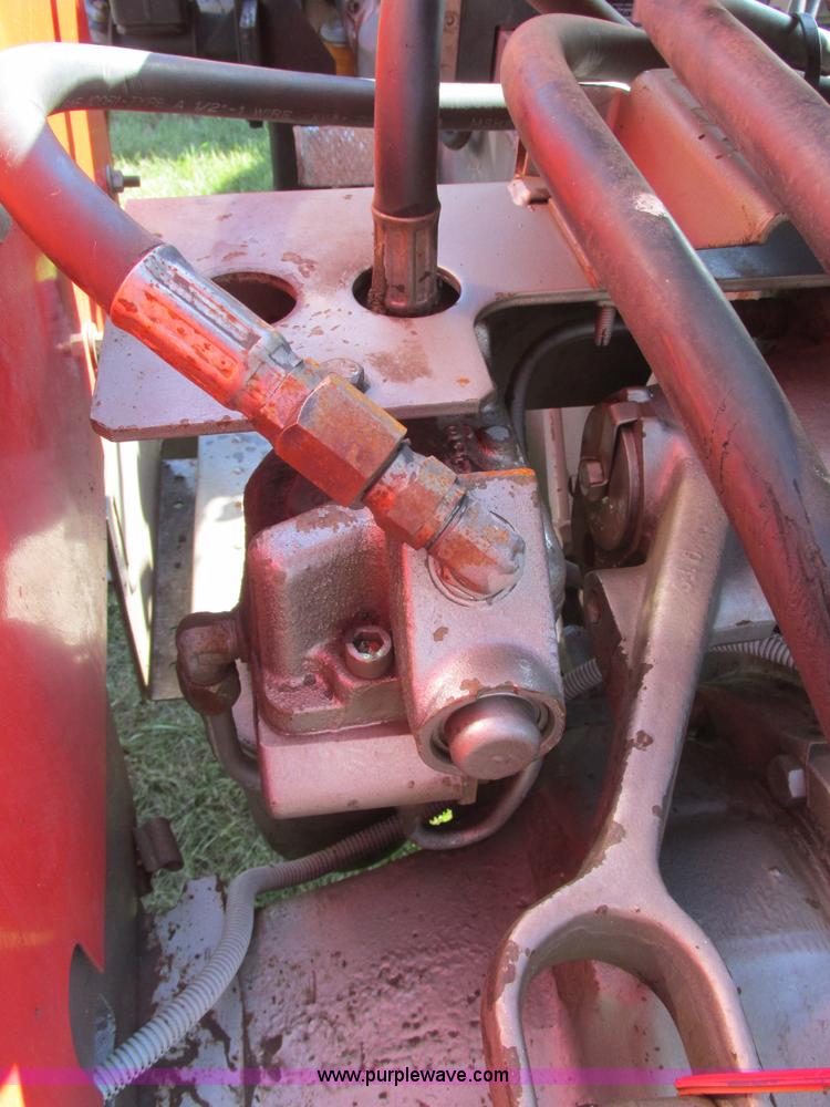 image for item I6193 1979 Massey Ferguson 255 tractor