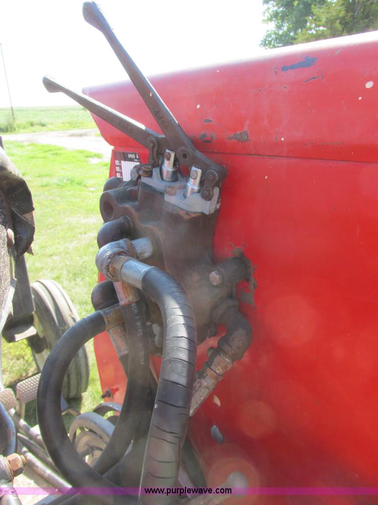 image for item I6193 1979 Massey Ferguson 255 tractor