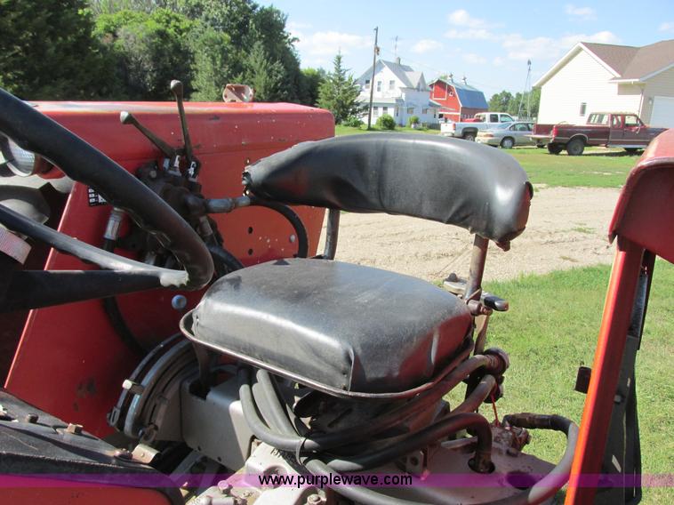 image for item I6193 1979 Massey Ferguson 255 tractor