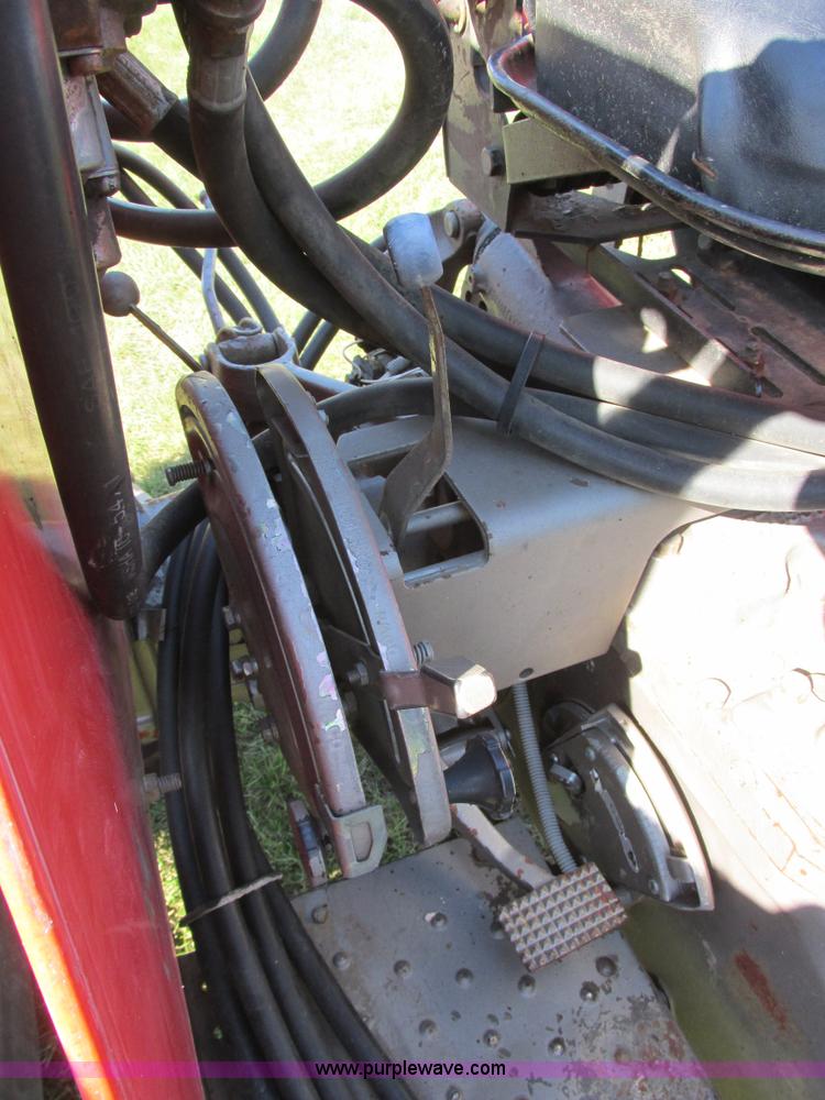 image for item I6193 1979 Massey Ferguson 255 tractor