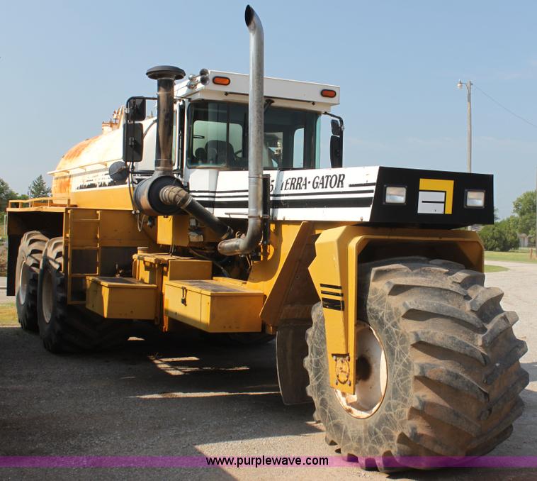 image for item I7260 Ag-Chem TerraGator 2505 floater