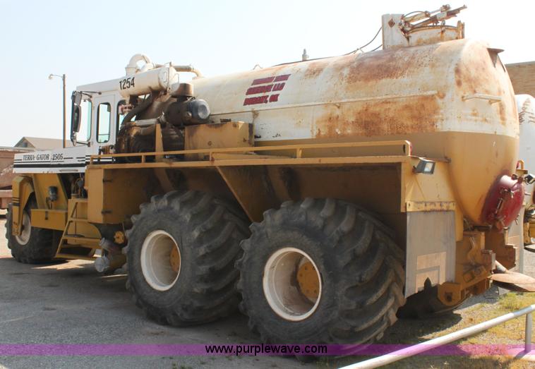 image for item I7260 Ag-Chem TerraGator 2505 floater