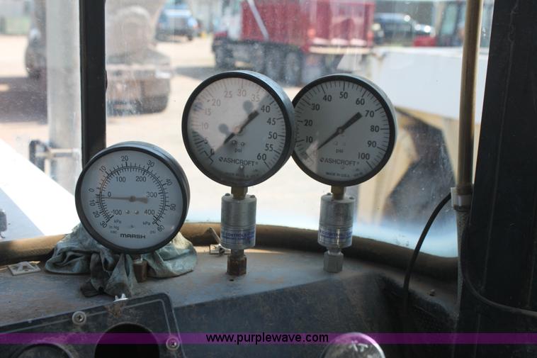 image for item I7260 Ag-Chem TerraGator 2505 floater