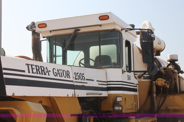 image for item I7260 Ag-Chem TerraGator 2505 floater