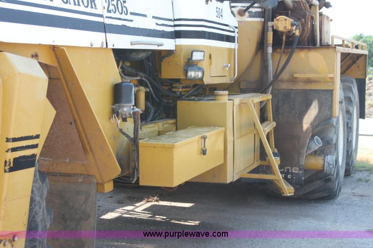 image for item I7260 Ag-Chem TerraGator 2505 floater