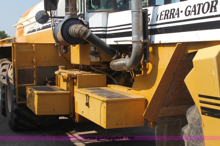 image for item I7260 Ag-Chem TerraGator 2505 floater