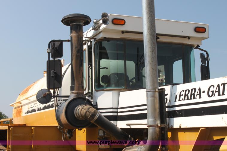 image for item I7260 Ag-Chem TerraGator 2505 floater