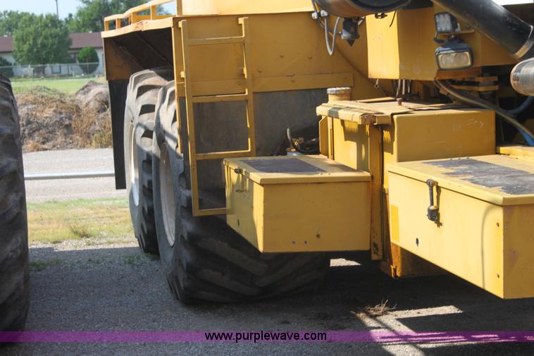 image for item I7260 Ag-Chem TerraGator 2505 floater