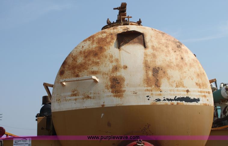 image for item I7260 Ag-Chem TerraGator 2505 floater