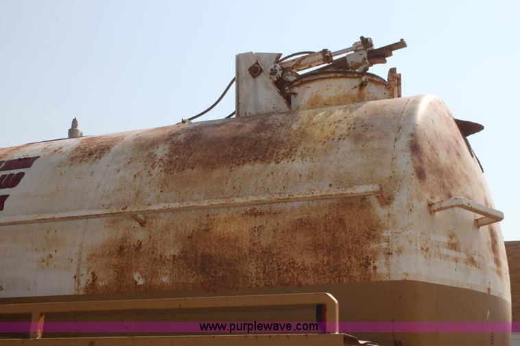 image for item I7260 Ag-Chem TerraGator 2505 floater