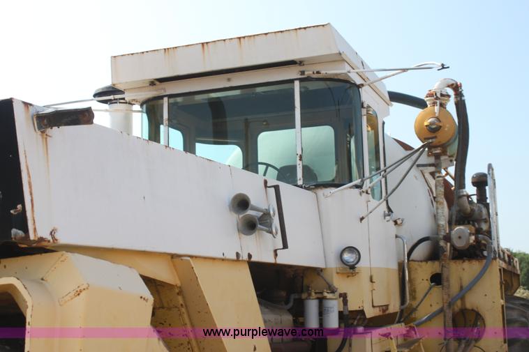 image for item I7261 Ag-Chem TerraGator 1603 floater