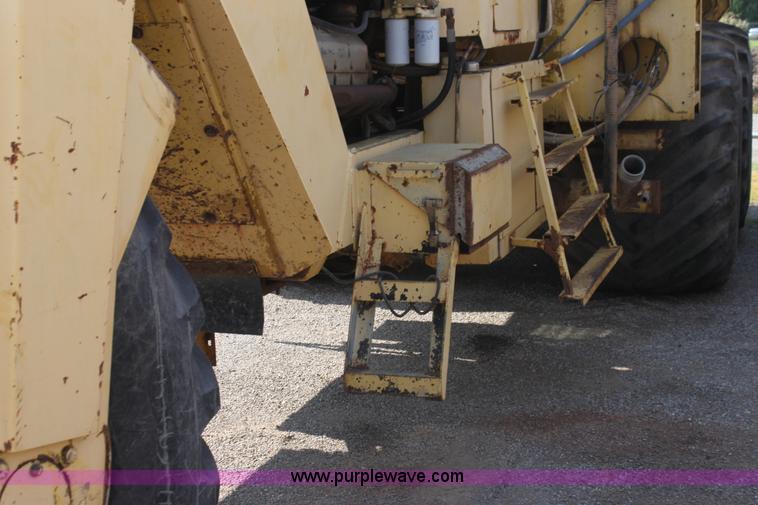 image for item I7261 Ag-Chem TerraGator 1603 floater