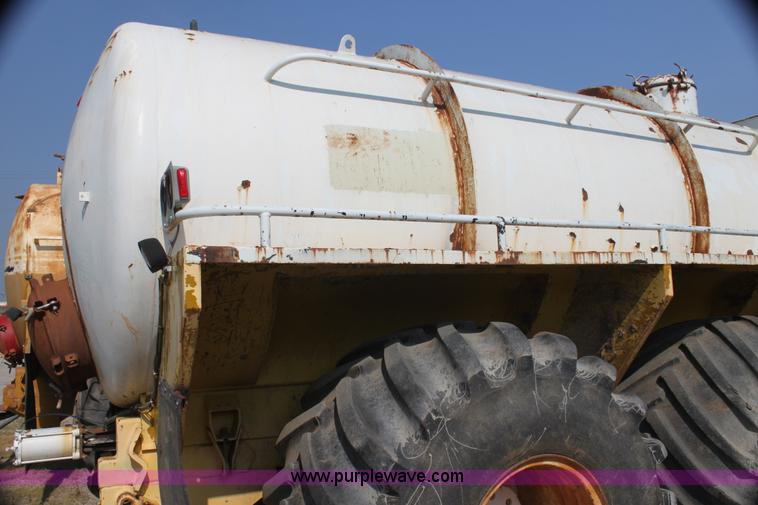 image for item I7261 Ag-Chem TerraGator 1603 floater