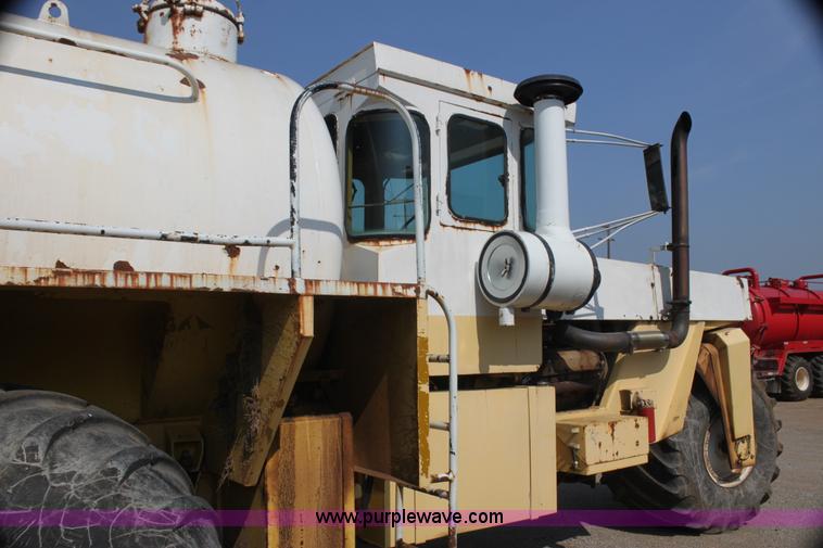 image for item I7261 Ag-Chem TerraGator 1603 floater