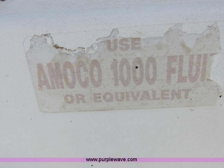 image for item I8963 Flo Max three hopper grain tender bed