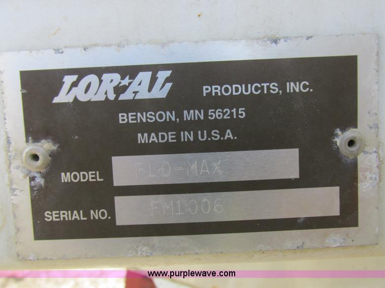 image for item I8963 Flo Max three hopper grain tender bed