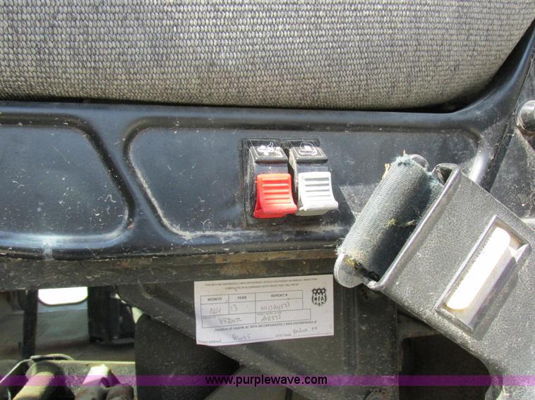 image for item I8964 1985 International F9370 tender truck