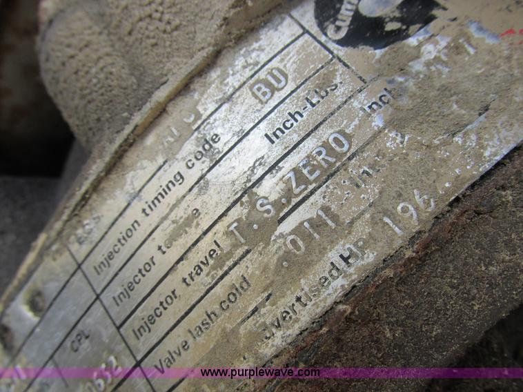 image for item I8964 1985 International F9370 tender truck