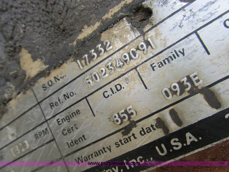 image for item I8964 1985 International F9370 tender truck