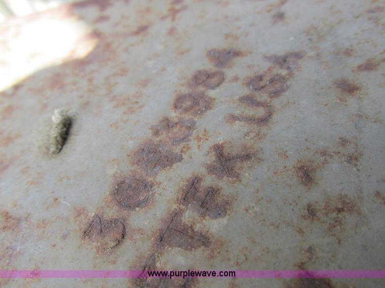 image for item I8964 1985 International F9370 tender truck