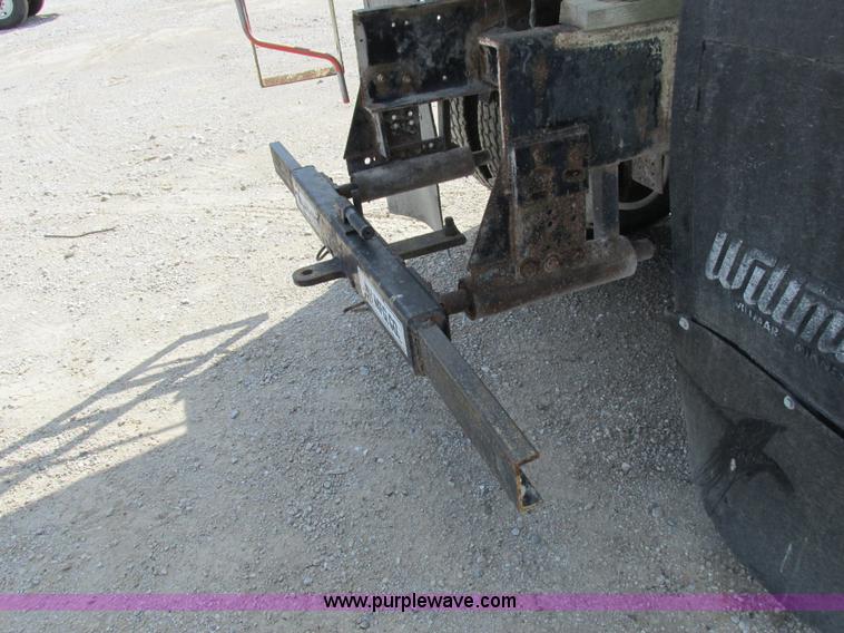 image for item I8964 1985 International F9370 tender truck