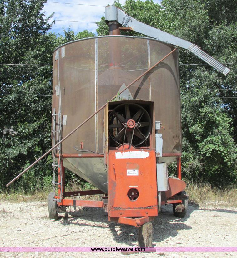 image for item I8965 G&T 570 grain dryer