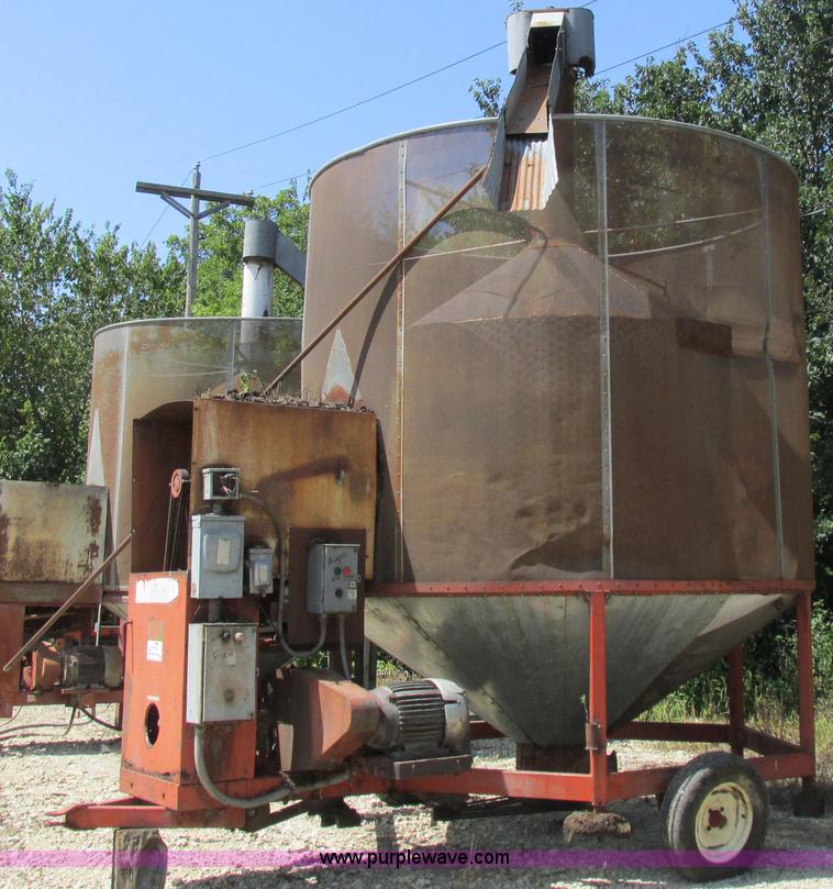 image for item I8965 G&T 570 grain dryer