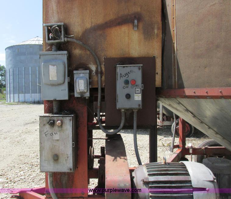 image for item I8965 G&T 570 grain dryer