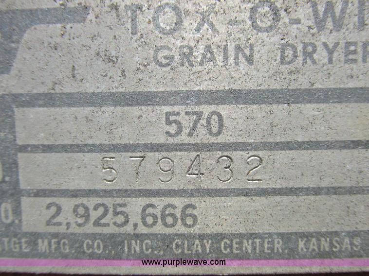 image for item I8965 G&T 570 grain dryer