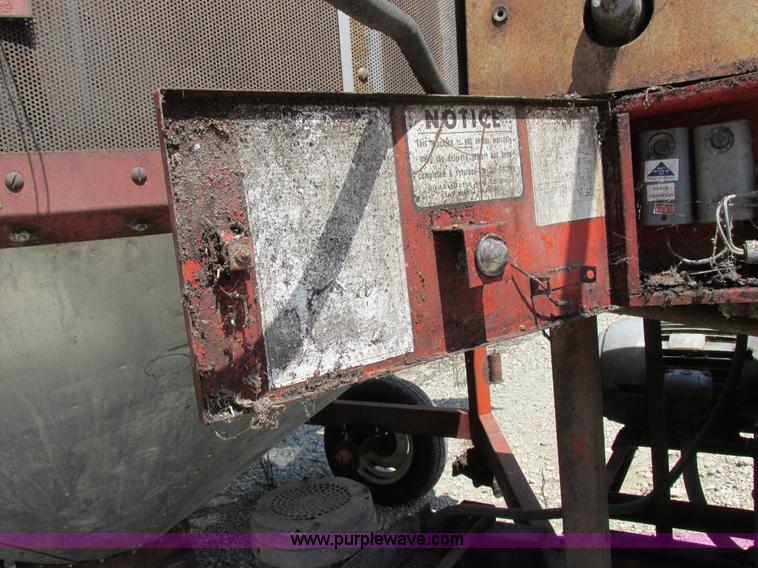 image for item I8965 G&T 570 grain dryer