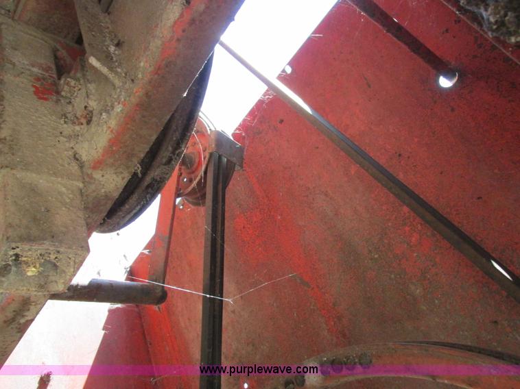 image for item I8965 G&T 570 grain dryer