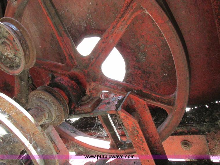 image for item I8965 G&T 570 grain dryer