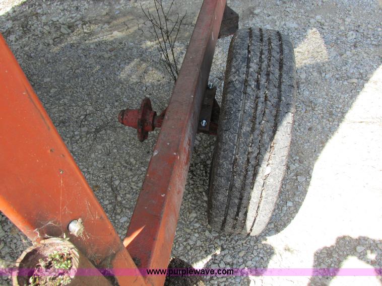 image for item I8965 G&T 570 grain dryer