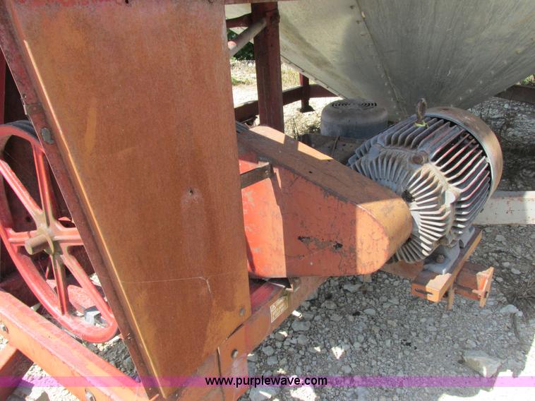 image for item I8966 Gilmore & Tatge 580 grain dryer