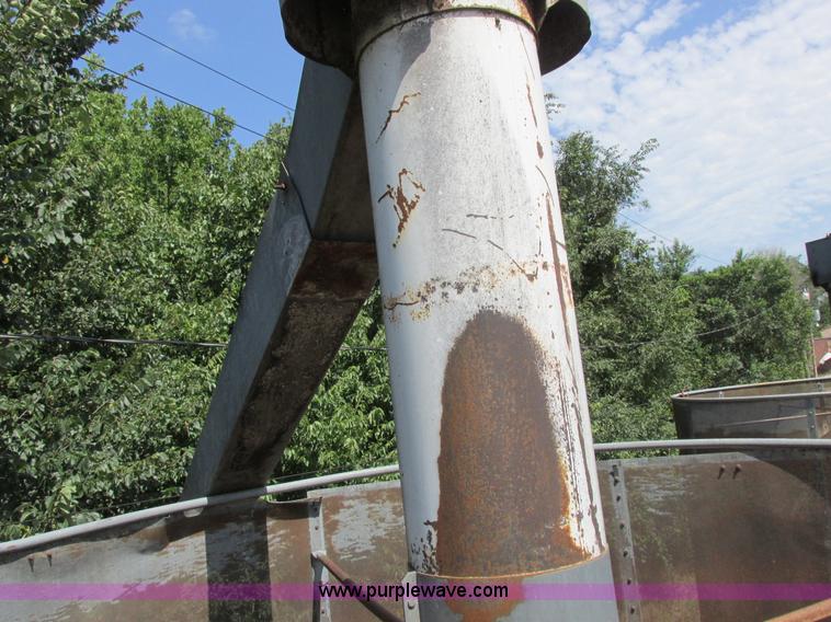 image for item I8966 Gilmore & Tatge 580 grain dryer