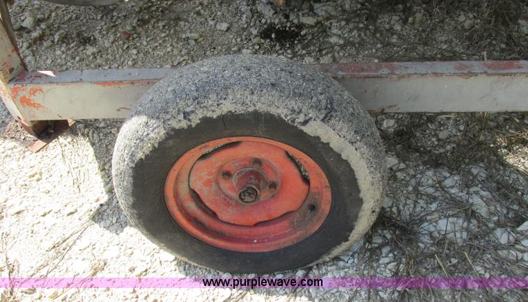 image for item I8966 Gilmore & Tatge 580 grain dryer