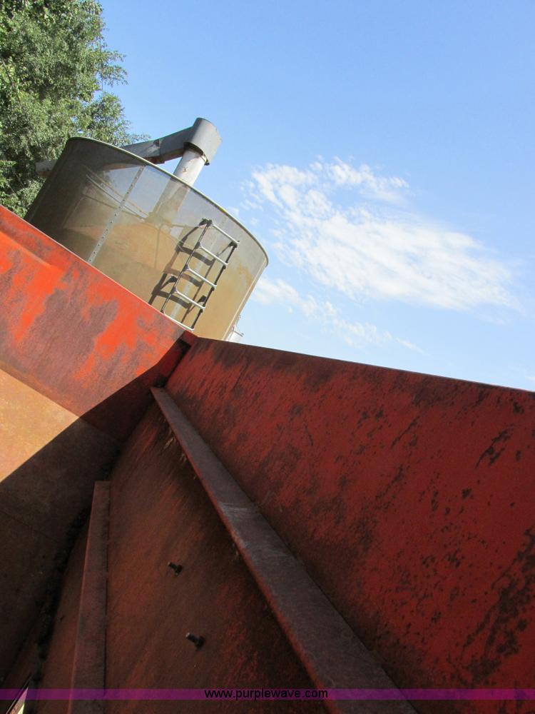 image for item I8967 Korhumel 220 gravity flow grain cart