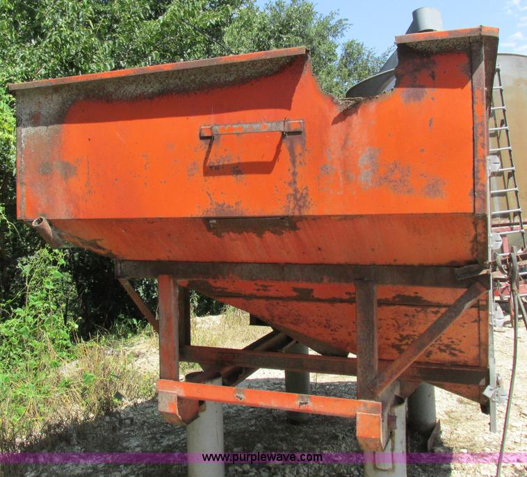 image for item I8967 Korhumel 220 gravity flow grain cart