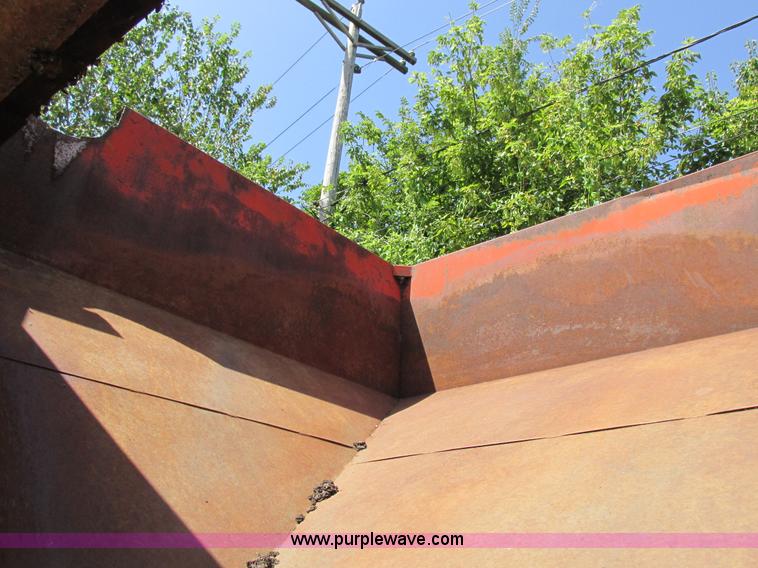 image for item I8967 Korhumel 220 gravity flow grain cart