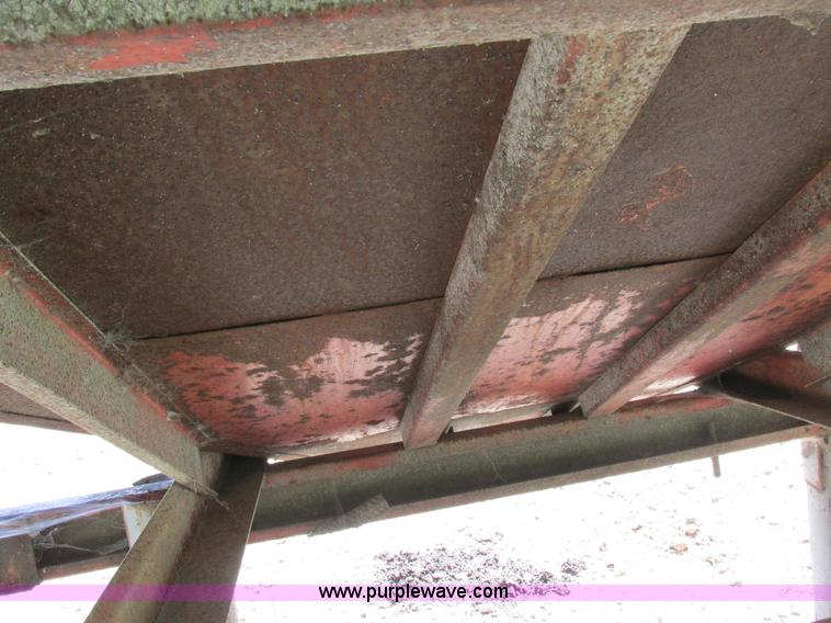 image for item I8967 Korhumel 220 gravity flow grain cart