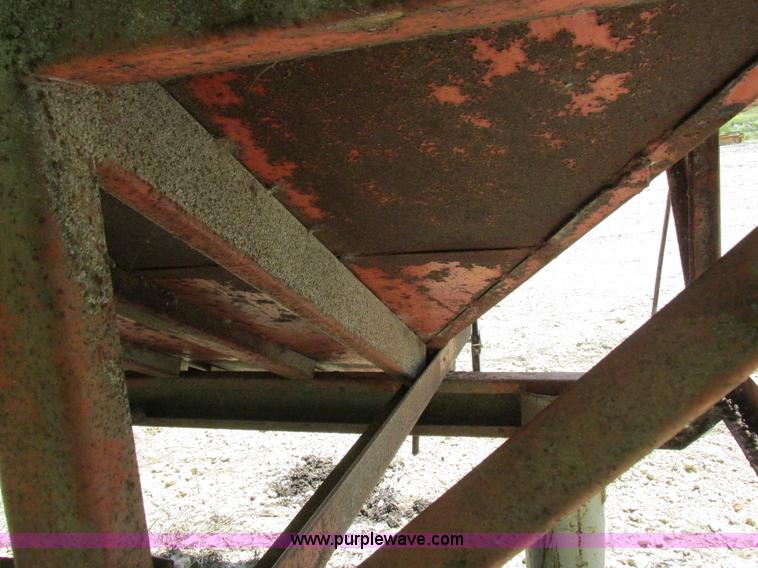 image for item I8967 Korhumel 220 gravity flow grain cart