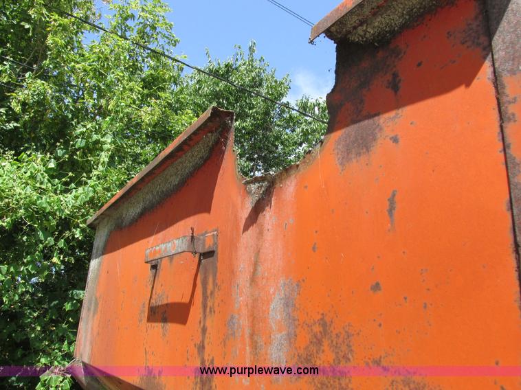 image for item I8967 Korhumel 220 gravity flow grain cart