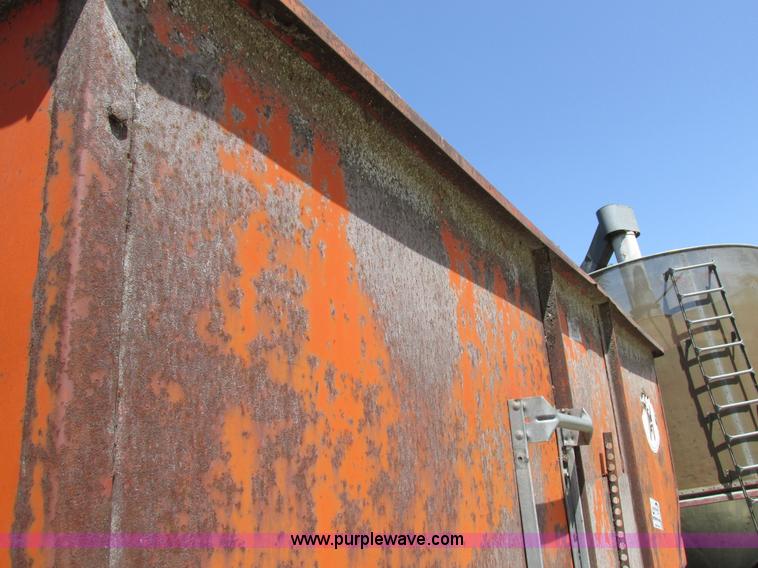 image for item I8967 Korhumel 220 gravity flow grain cart